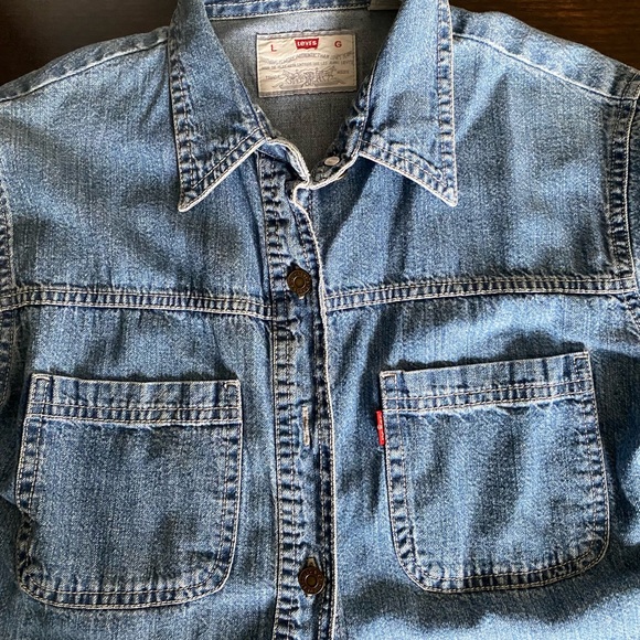 LEVI’S Denim Button Up, Youth Large - Picture 2 of 3